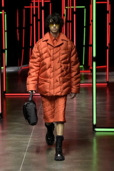 Look 44